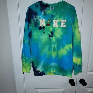 Nike Tie-Dye Sweatshirt